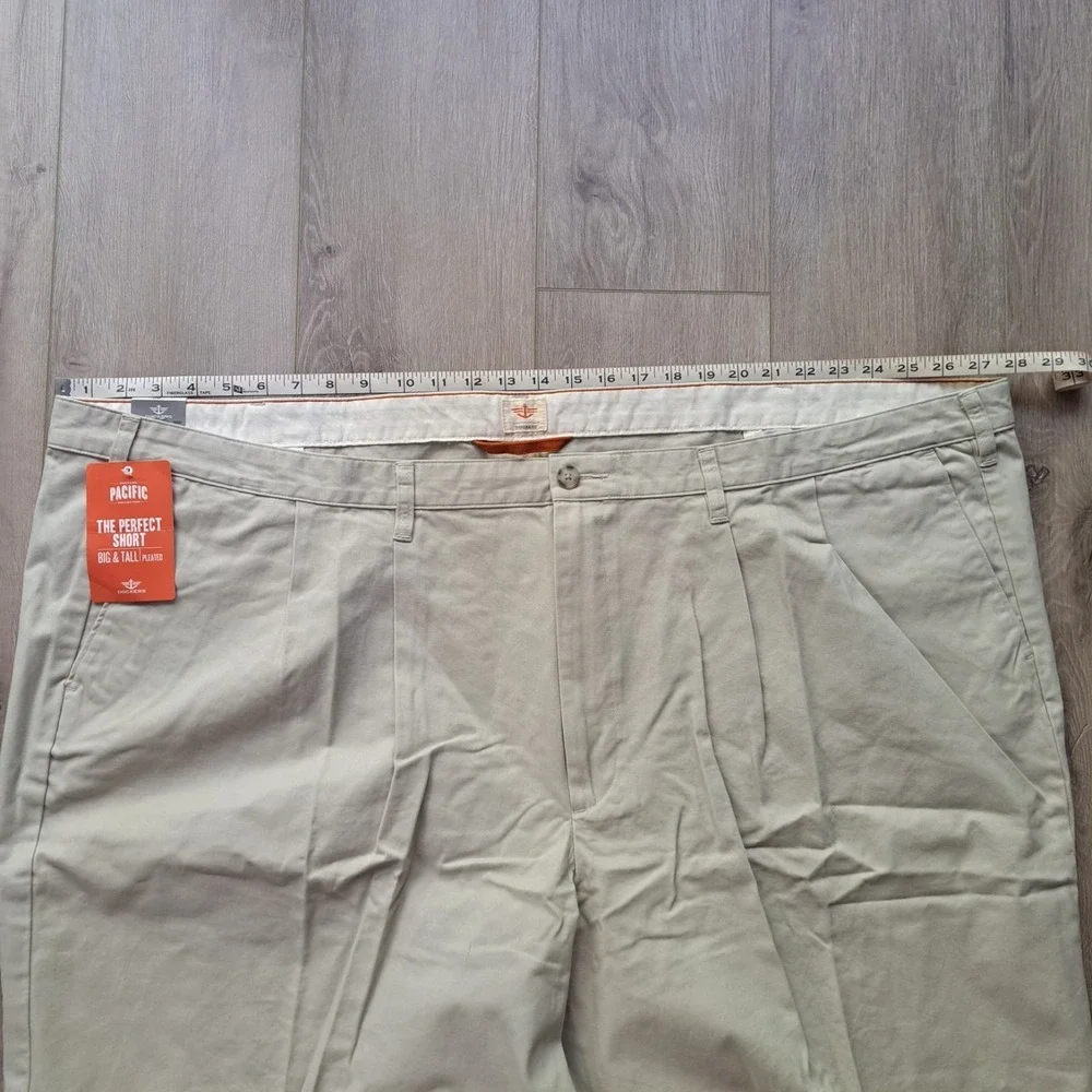Dockers Shorts Perfect Short Big Tall Pleated Porcelain Khaki Men Size 56 NWT